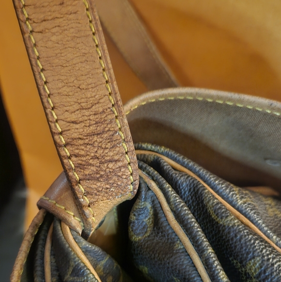 🛑SOLD SOLD SOLD 🛑Louis Vuitton LV Crossbody bag Saumur 35 Brown Monogram - Picture 12 of 16